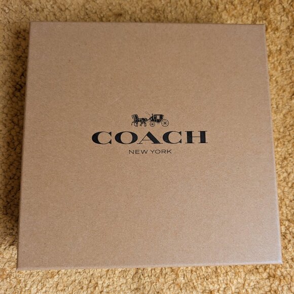 Coach Belt - Picture 4 of 8